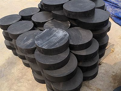 清涧县板式橡胶支座由若干层橡胶片与薄钢板经加压硫化